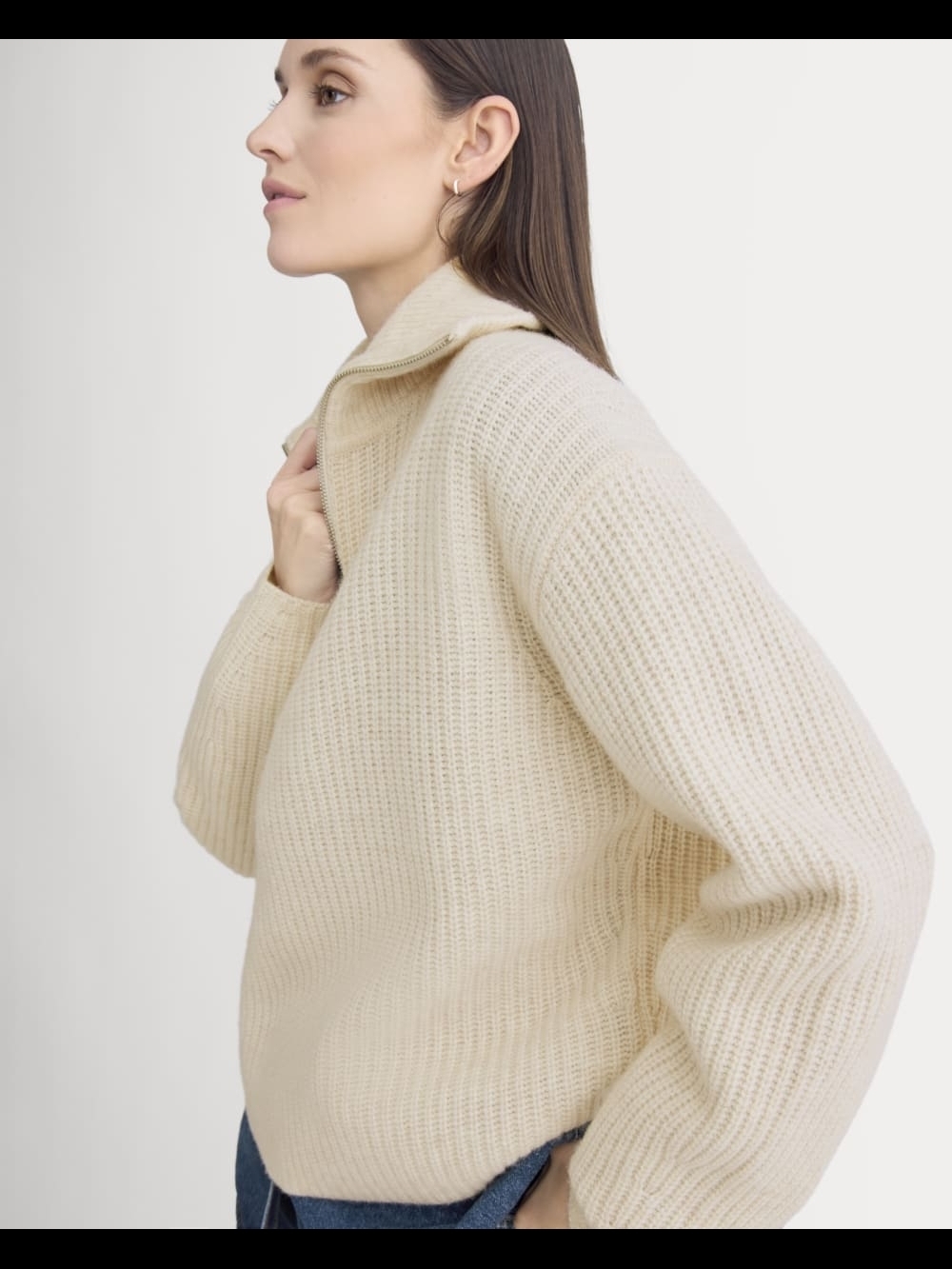 Everlane The Felted Merino Wool Half-Zip Sweater in Oatmeal - Size S - Picture 3 of 10